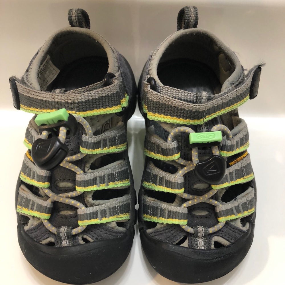 *SOLD* Keen Toddler Size 8